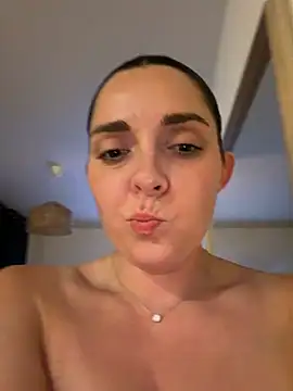 Chloe-ta webcam