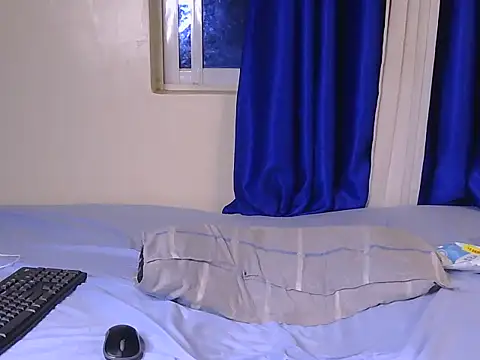 CurvyBody22 webcam