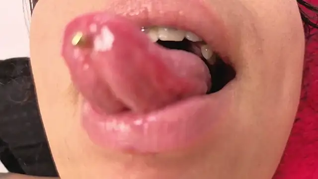 Iam_Issaa_ webcam