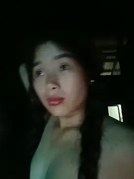 HeresThuy22 webcam