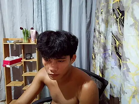 marksurelyhard live cam on StripChat