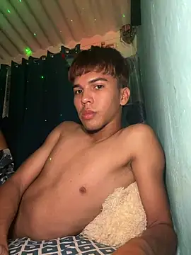 sexyboyandrs webcam