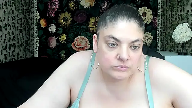 Exxxotic_Melons webcam