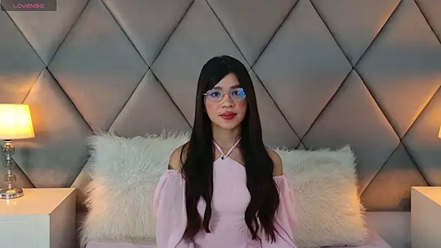 OliviaDiaz live cam on StripChat