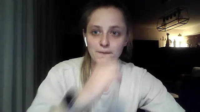 LeaWetGirl webcam