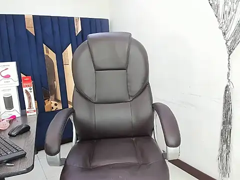 Aisha_hotts777 webcam