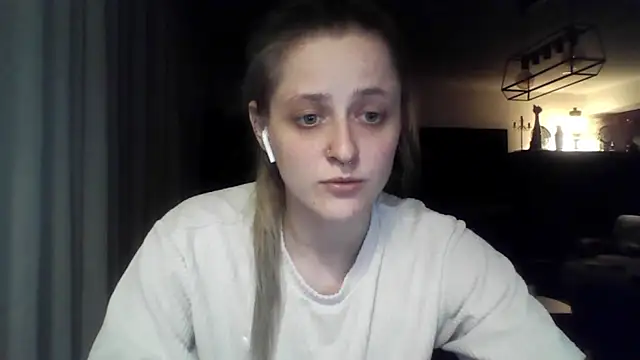 LeaWetGirl webcam