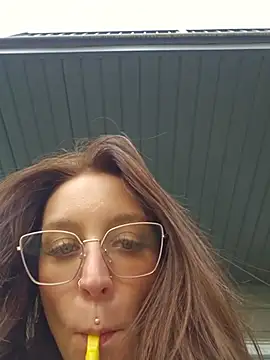 LilyOrion webcam