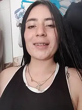 Doll_Hot22 live sex cam
