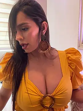 Mau_White webcam