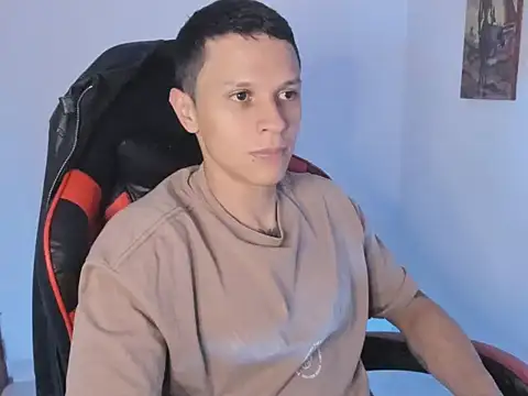 Masterdave7 live cam on StripChat