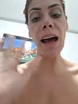 Elianasuarezz webcam