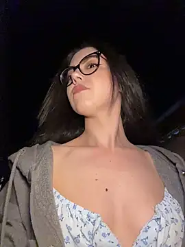 KaylaLewyss webcam