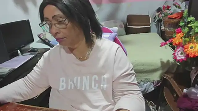 Mrs_mommy_ webcam