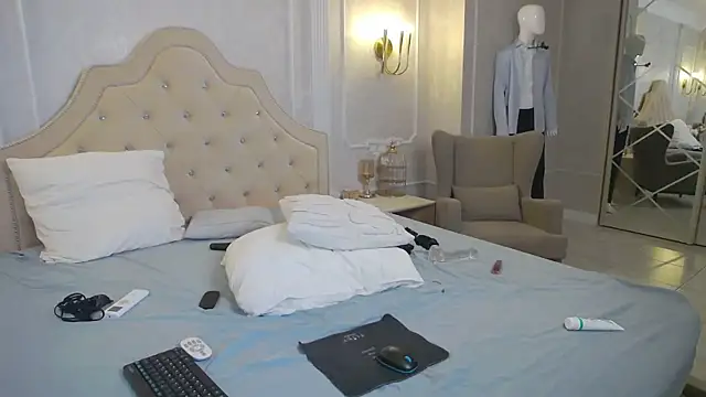 elsy_moss - Elsy_Moss's free webcam - UK Sex Cams