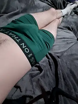 AllwaysHornyJames webcam