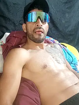 Alexsexygamer live cam on StripChat