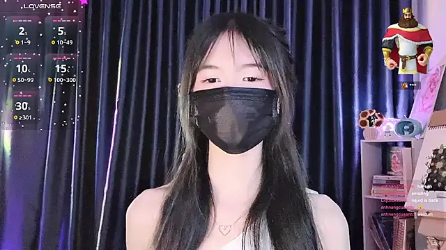 Your-Sunshinee live cam on StripChat
