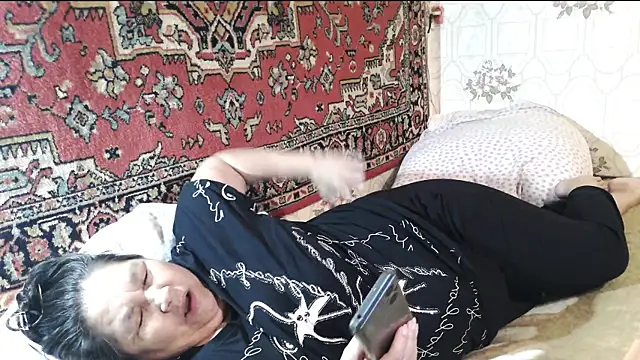 Zulfiya_Bruce webcam