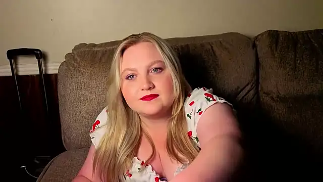 PhatAssBlond webcam