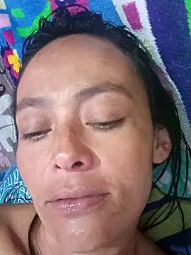 sarayulith live cam on StripChat