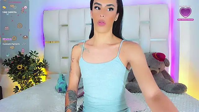 Modella: Amatistablue