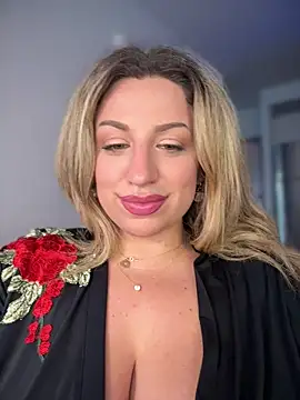 miamellycious' Live Chat Room
