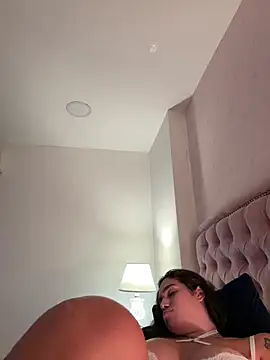 Bella__Wood's room