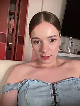 NicoleCut