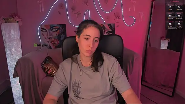 khloebeauty (Ask my age) - handbra