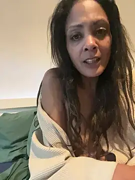 Cherry-Muse live cam on StripChat