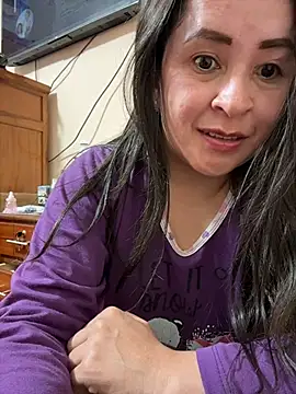 latinfemale live cam on StripChat