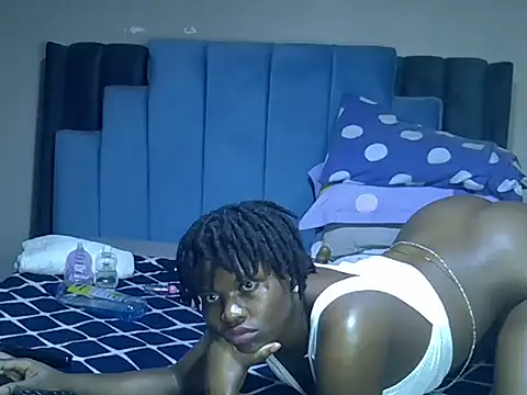 melanin_moon webcam