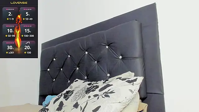 santi_brown webcam