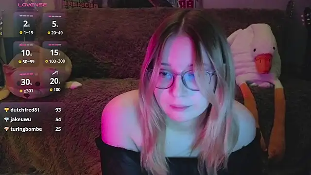 LeahBay webcam