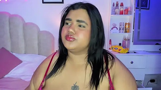 NaomiAsha webcam