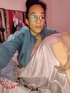 AmelieMartinez webcam