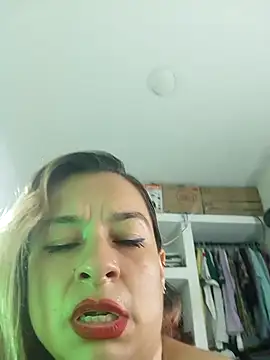 LoveGazoXXX webcam