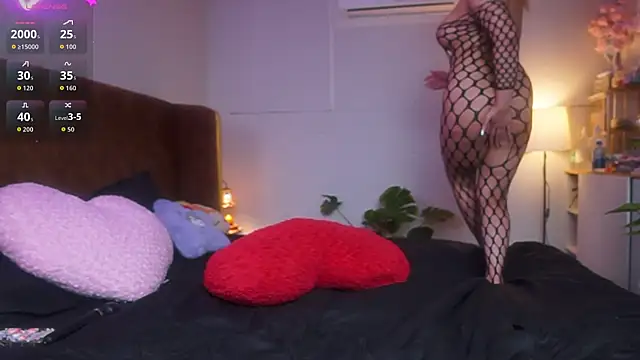 laybunny1's room
