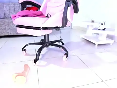 cristina697 webcam