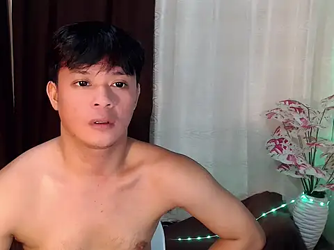 kingdomcum96 live sex cam