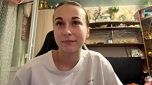 TaIliedGuest live cam on StripChat