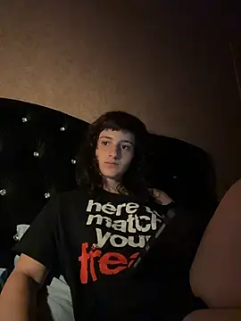 Lennore live cam on StripChat