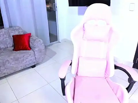 cristina697 webcam