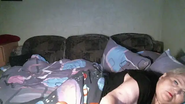 Lana555 live cam on StripChat