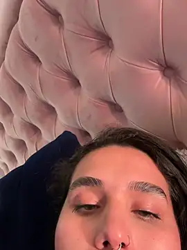 Bella__Wood webcam