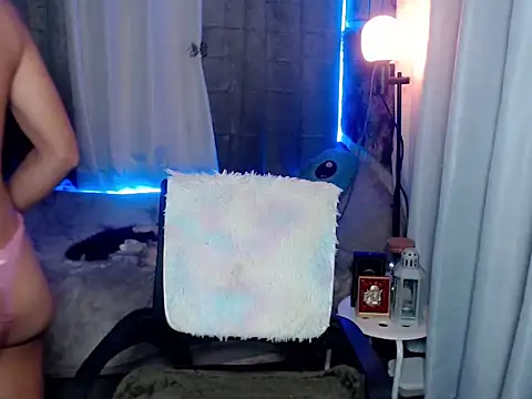 _itsmekassandra_ webcam