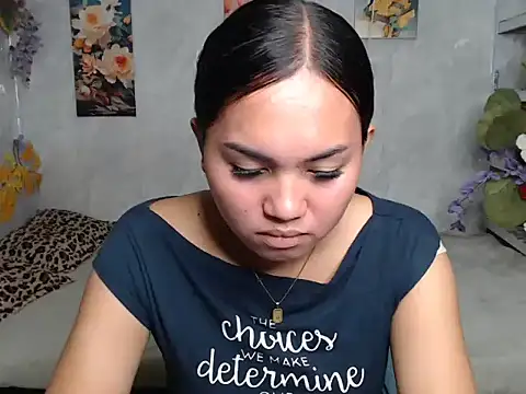 ur_asiankat webcam