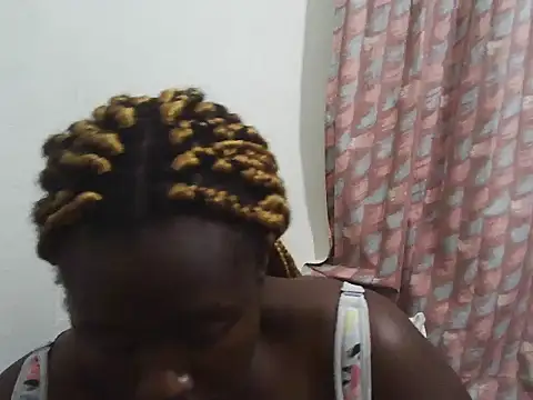yummyqueen254 webcam