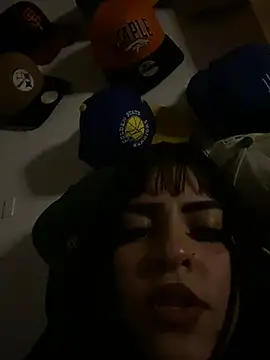 bloomcherryxx webcam